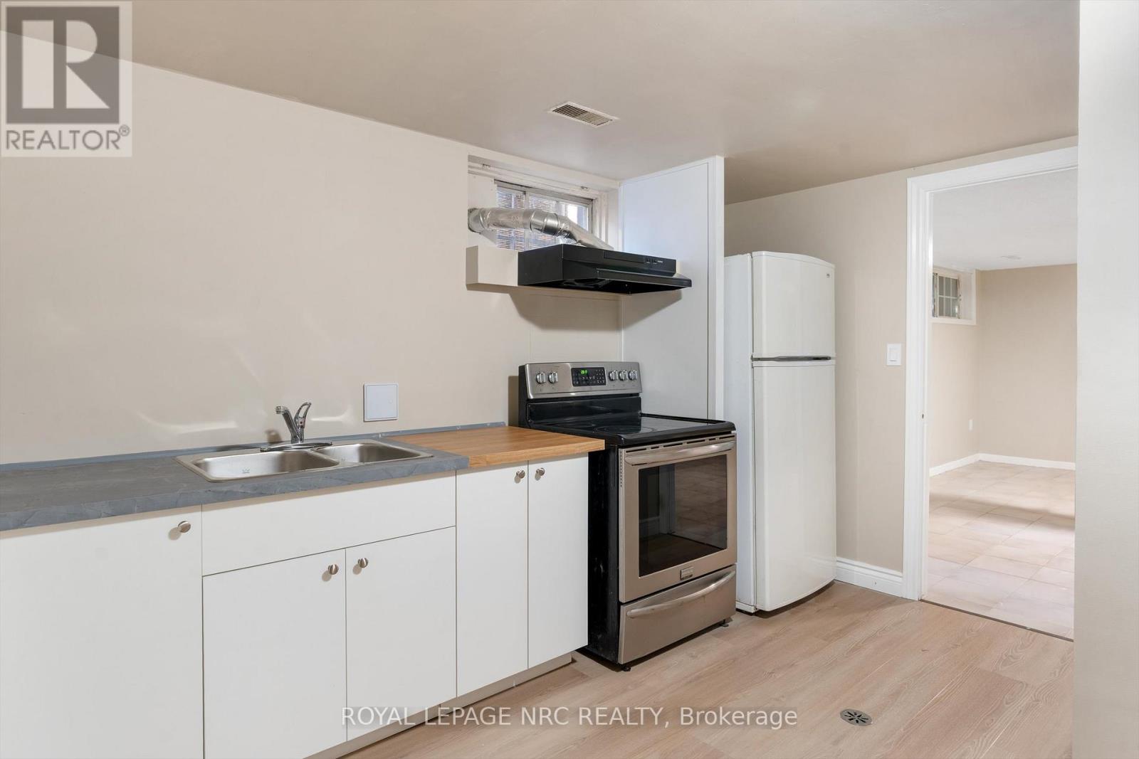 21 Chalmers Street, St. Catharines, Ontario  L2M 5C7 - Photo 8 - X12992104