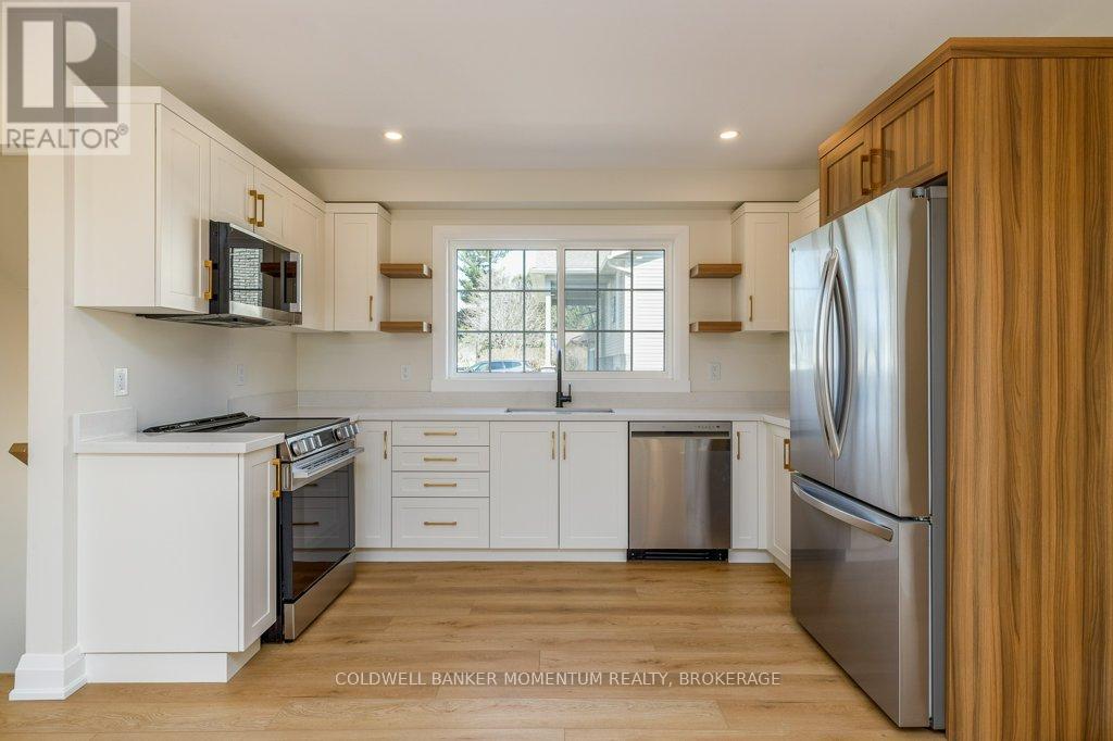 1105 Haist Street, Pelham, Ontario  L0S 1E2 - Photo 12 - X12992272