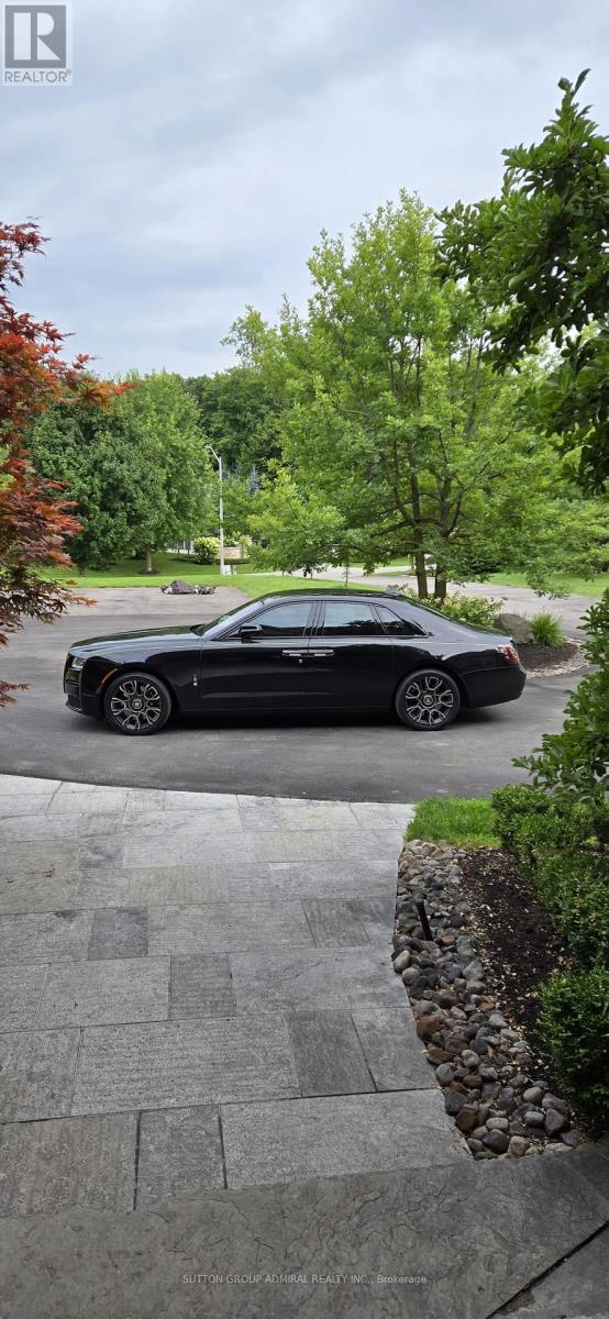 66 Scotch Valley Drive, King, Ontario  L7B 1L9 - Photo 29 - N12984392