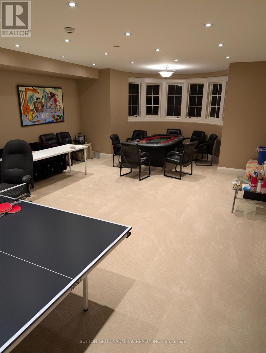 66 Scotch Valley Drive, King, Ontario  L7B 1L9 - Photo 39 - N12984392