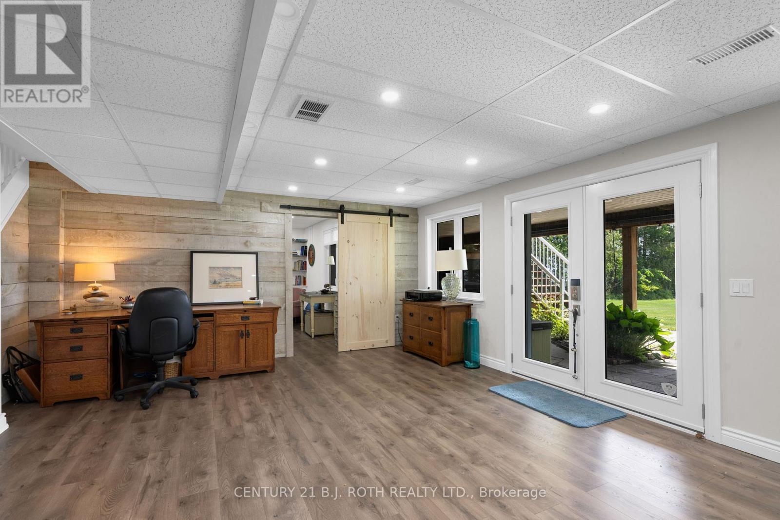 95 Lakeshore Road E, Oro-Medonte, Ontario  L0L 2E0 - Photo 20 - S12914118