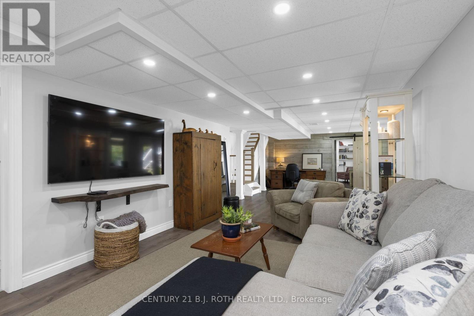 95 Lakeshore Road E, Oro-Medonte, Ontario  L0L 2E0 - Photo 22 - S12914118