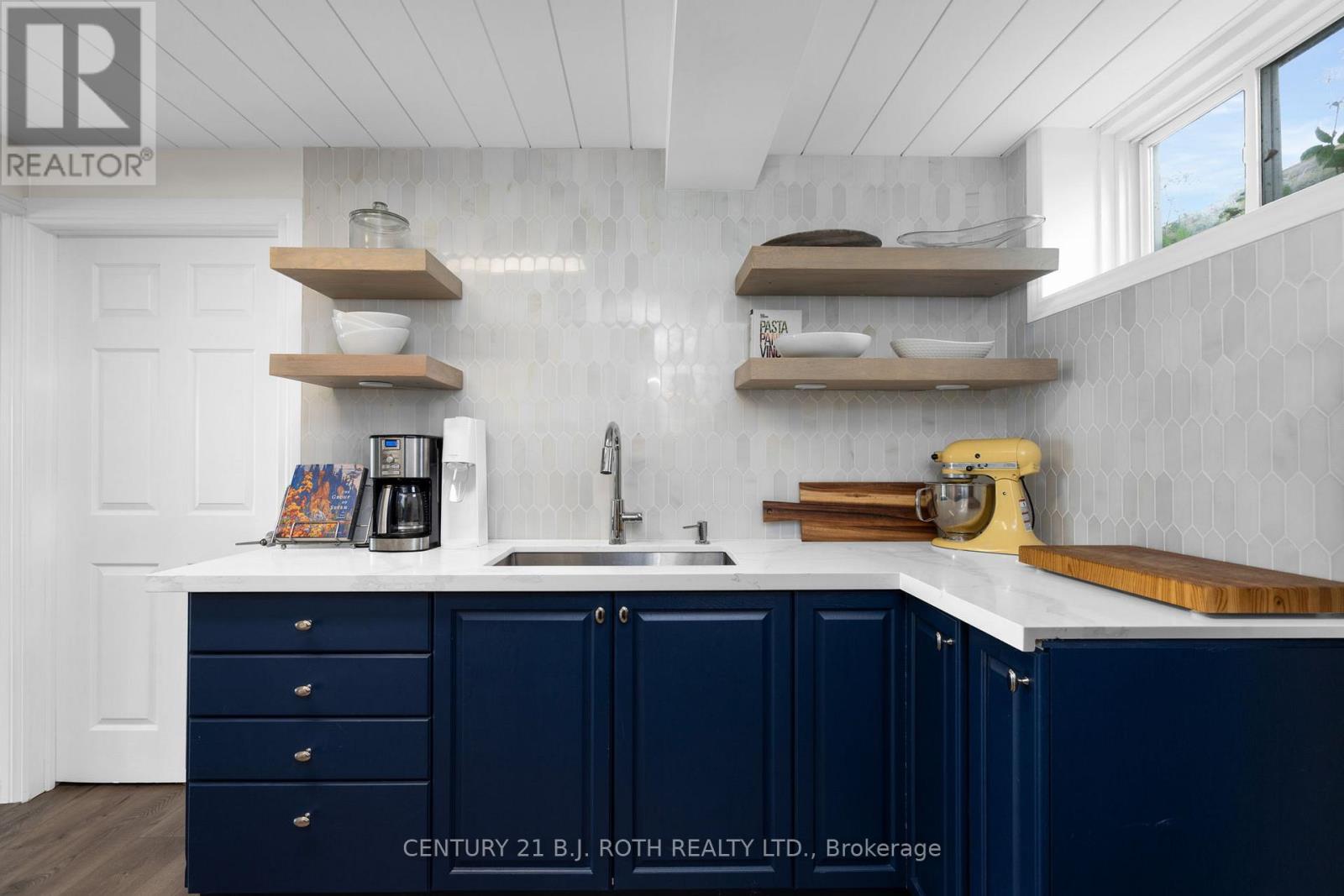 95 Lakeshore Road E, Oro-Medonte, Ontario  L0L 2E0 - Photo 26 - S12914118