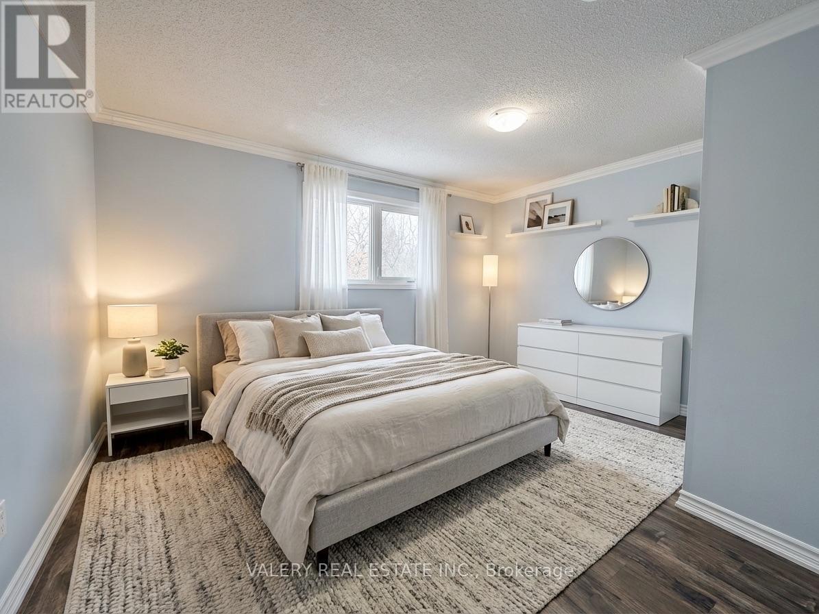 Main Floor - 72 Dantek Crescent, Brampton, Ontario  L6V 3T4 - Photo 5 - W12954110