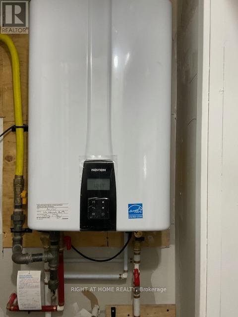 Unit #3 Second Floor - 674 Manning Avenue, Toronto, Ontario  M6G 2W4 - Photo 21 - C12957758