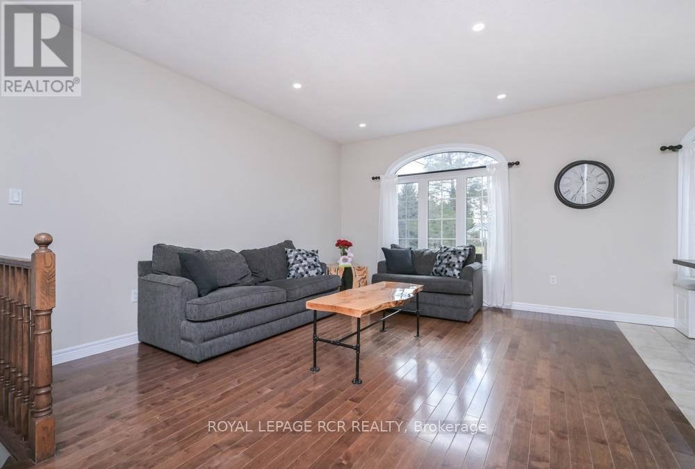 10 Fisher Drive, Adjala-Tosorontio, Ontario  L0M 1J0 - Photo 14 - N12953396