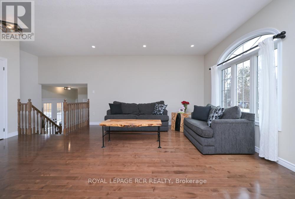 10 Fisher Drive, Adjala-Tosorontio, Ontario  L0M 1J0 - Photo 15 - N12953396