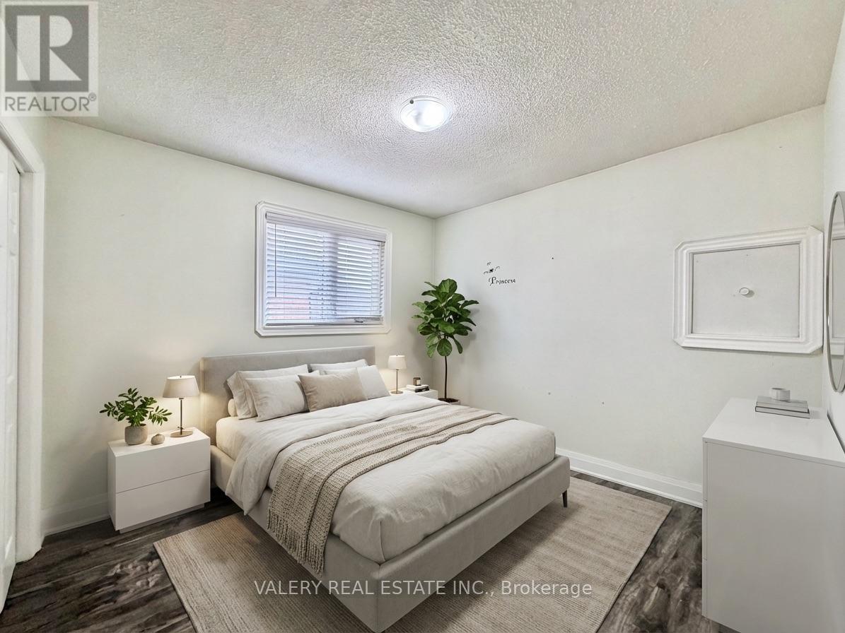 72 Dantek Court, Brampton, Ontario  L6V 3T4 - Photo 7 - W12954180