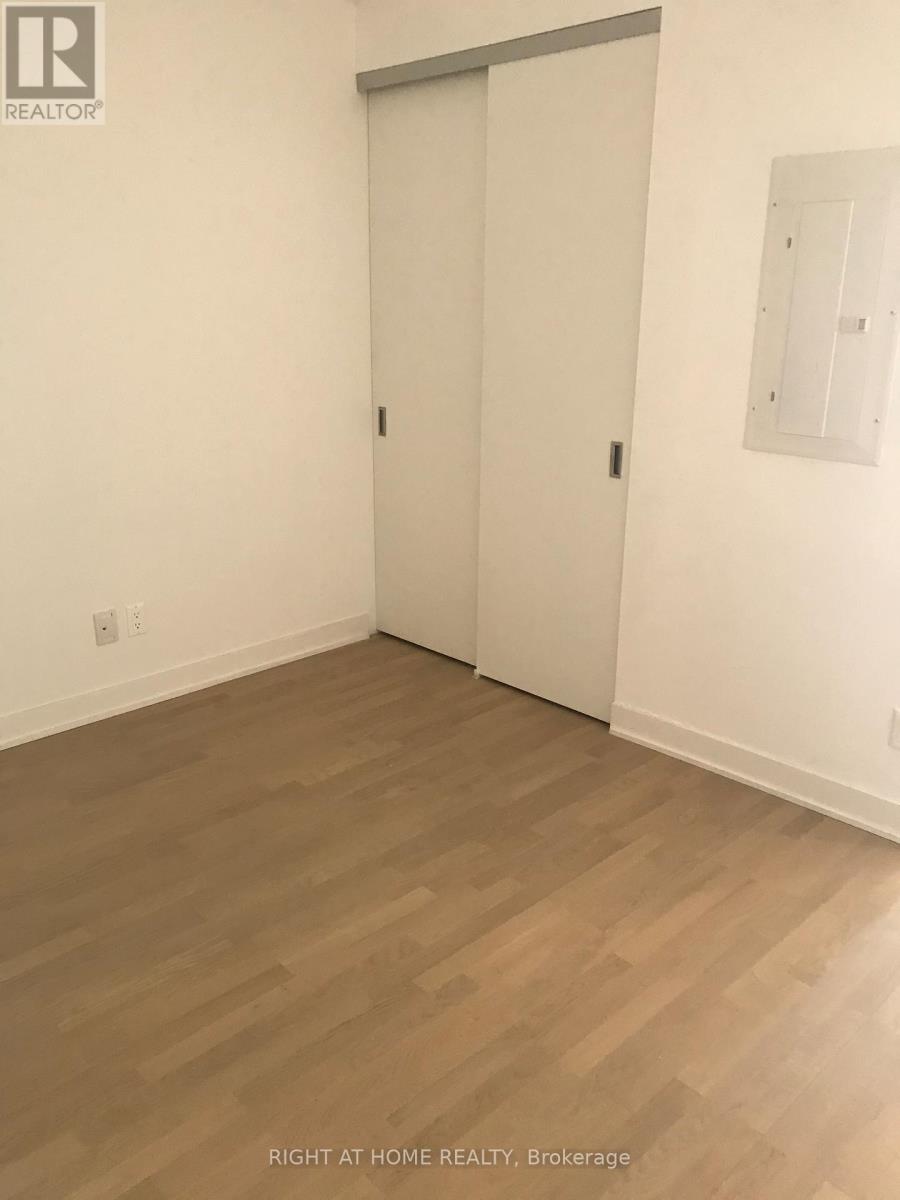 705 - 203 Catherine Street, Ottawa, Ontario K2P 1J5 - Photo 11 - X12436351