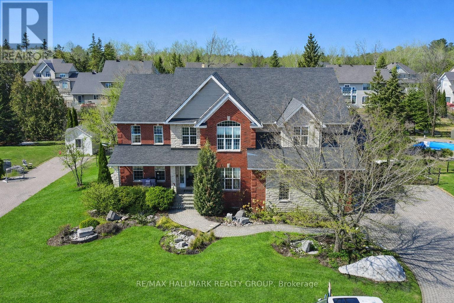13 BEECHGROVE GARDENS, Ottawa, Ontario