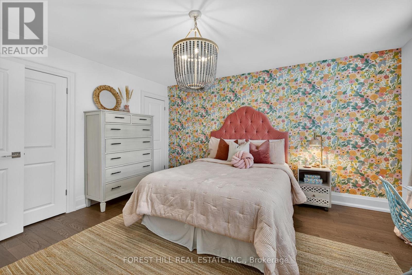 101 BOMBAY AVENUE Toronto (Lansing-Westgate), ON M3H 1C1