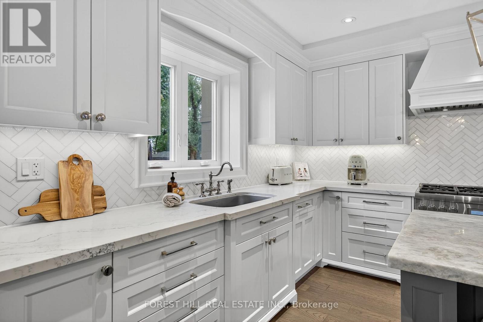 101 Bombay Avenue, Toronto, Ontario  M3H 1C1 - Photo 9 - C12992210