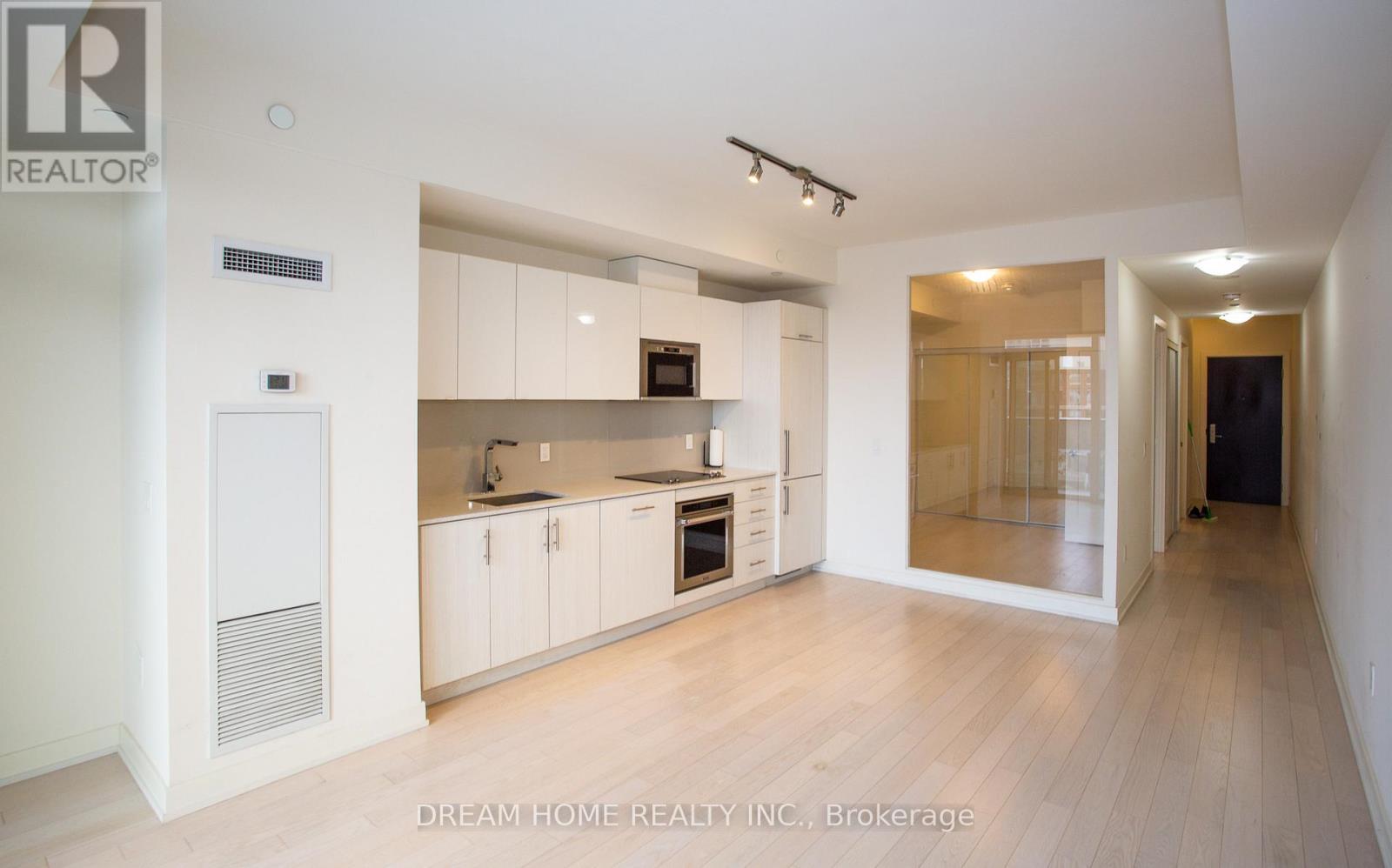 816 - 330 Richmond Street W, Toronto, Ontario  M5V 1X2 - Photo 9 - C12992228