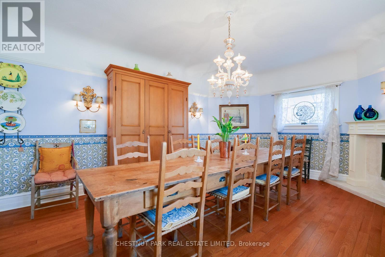 56 Poplar Plains Road, Toronto, Ontario  M4V 2M8 - Photo 11 - C12992276