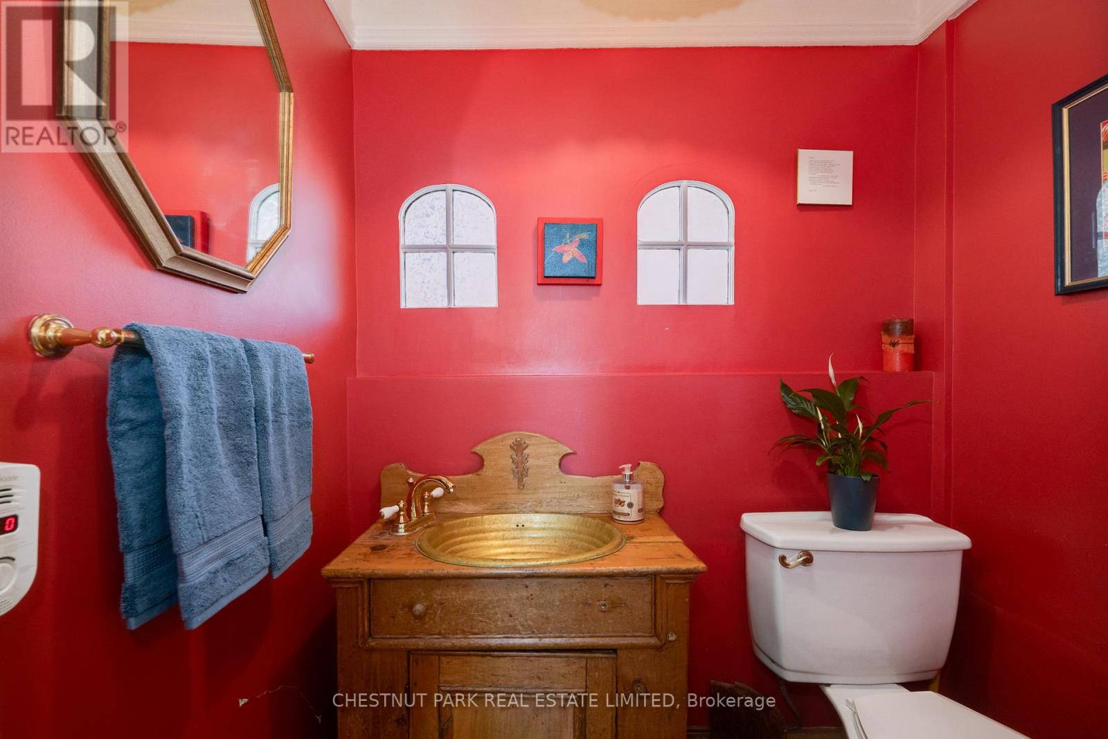 56 Poplar Plains Road, Toronto, Ontario  M4V 2M8 - Photo 18 - C12992276