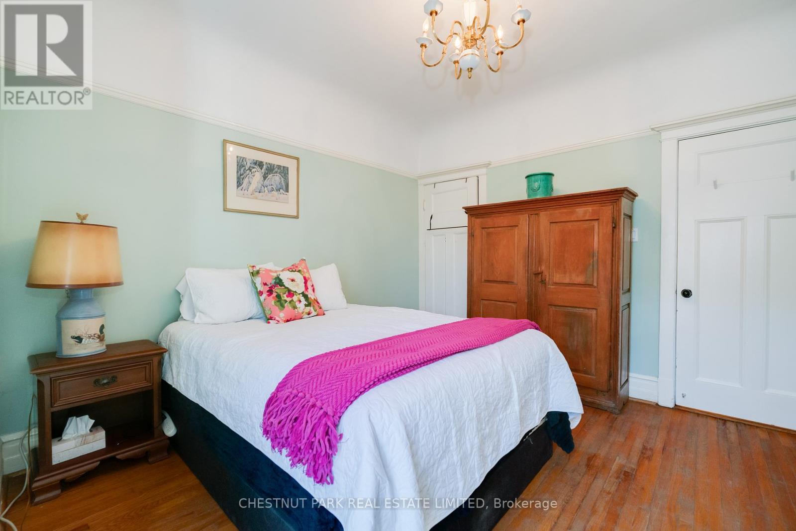 56 Poplar Plains Road, Toronto, Ontario  M4V 2M8 - Photo 25 - C12992276