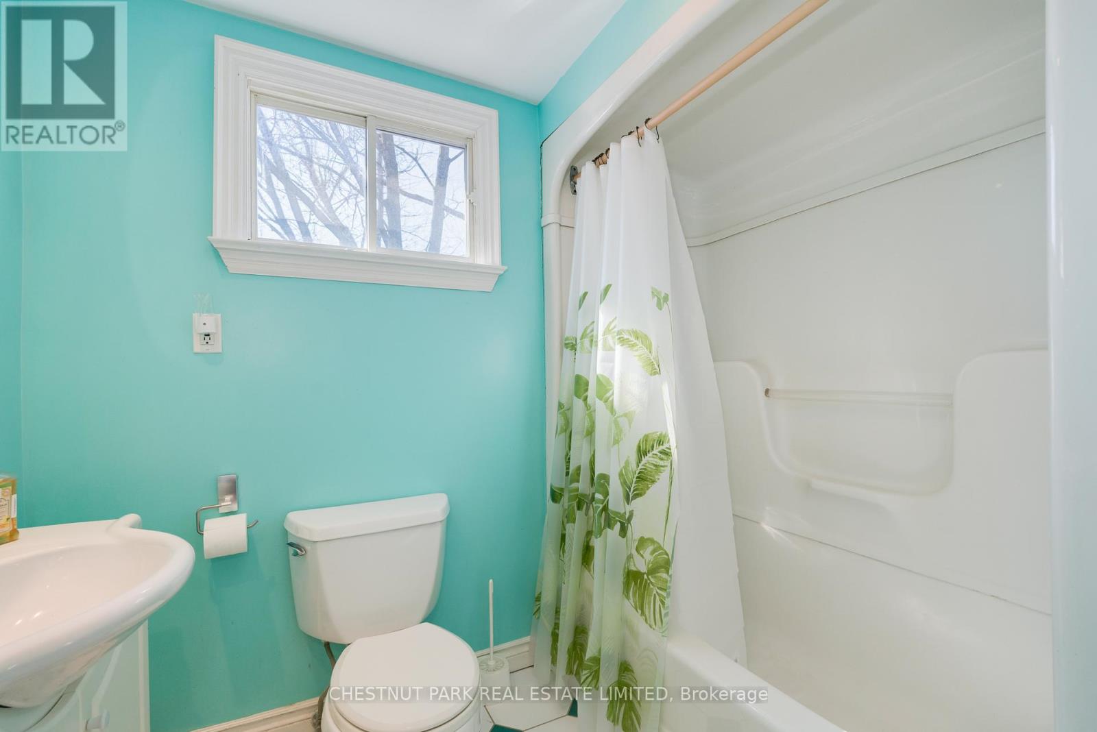 56 Poplar Plains Road, Toronto, Ontario  M4V 2M8 - Photo 33 - C12992276