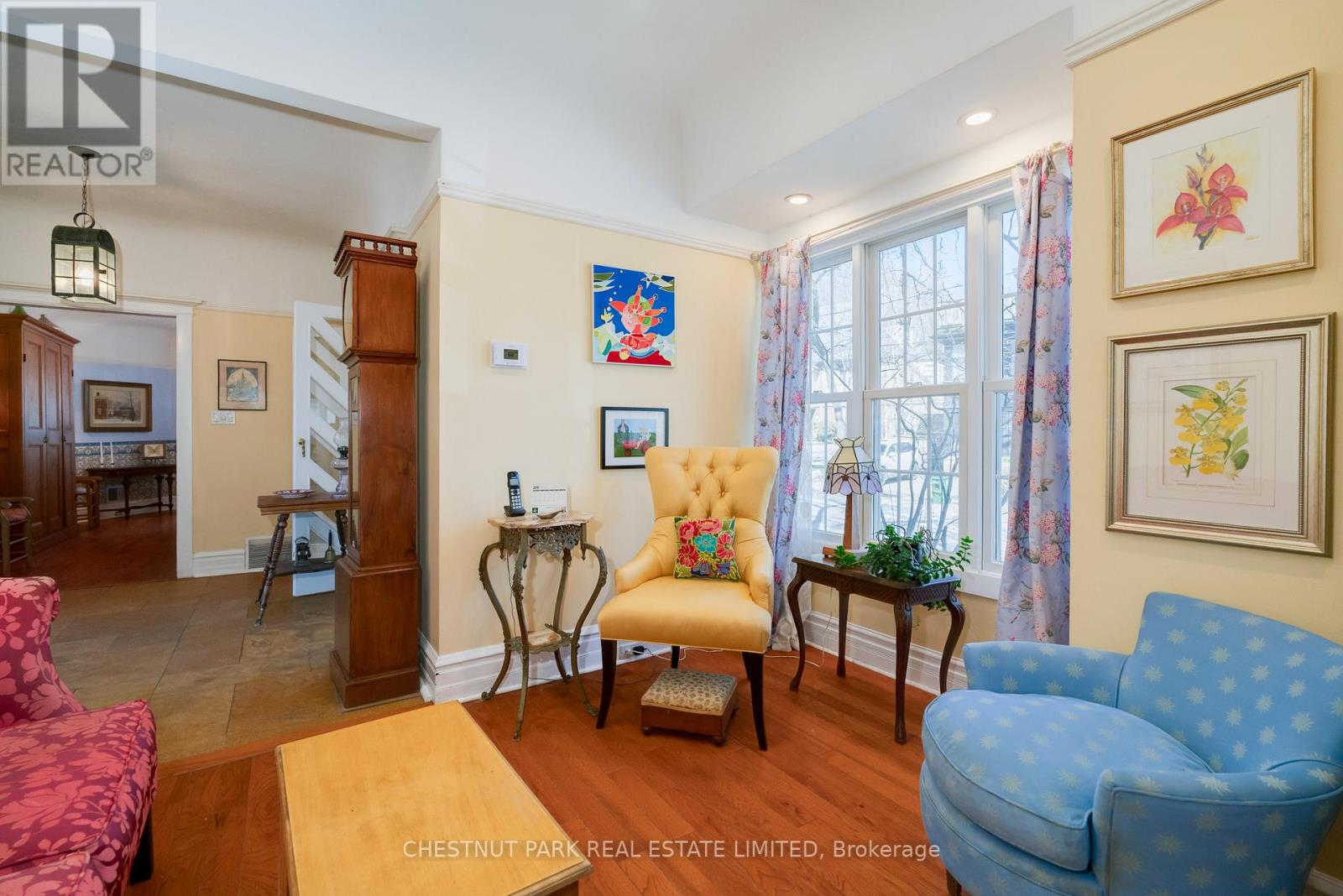 56 Poplar Plains Road, Toronto, Ontario  M4V 2M8 - Photo 9 - C12992276