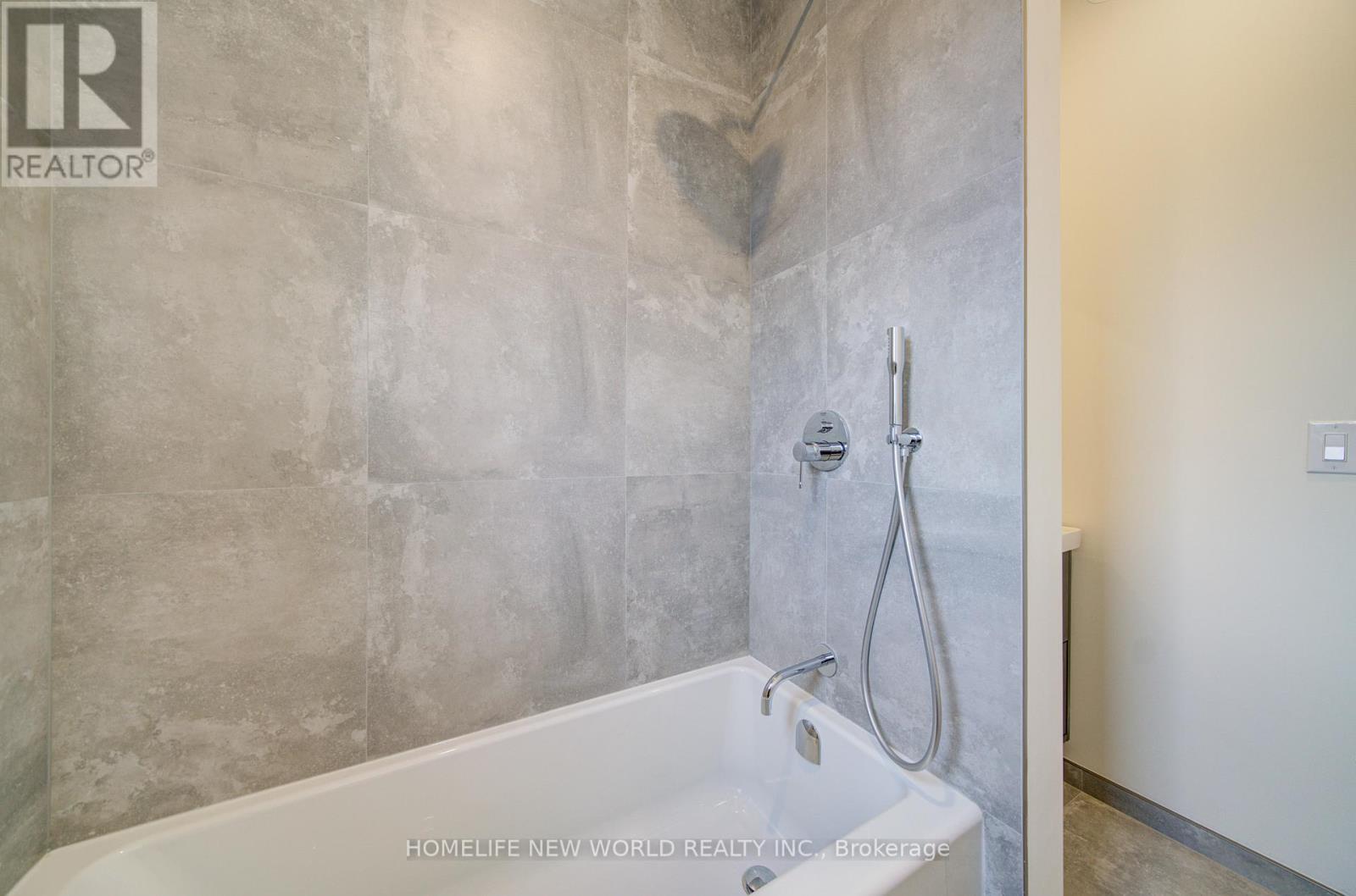 Unit 2 - 78 Gladstone Avenue, Toronto, Ontario  M6J 3K8 - Photo 13 - C12992320