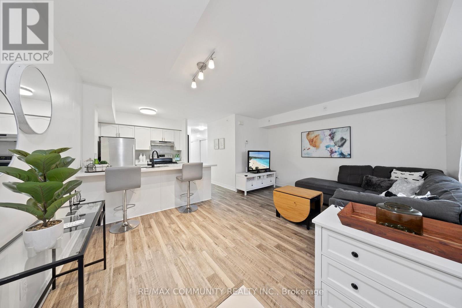 101 - 1 Sudbury Street, Toronto, Ontario M6J 3W6 - Photo 10 - C12992328