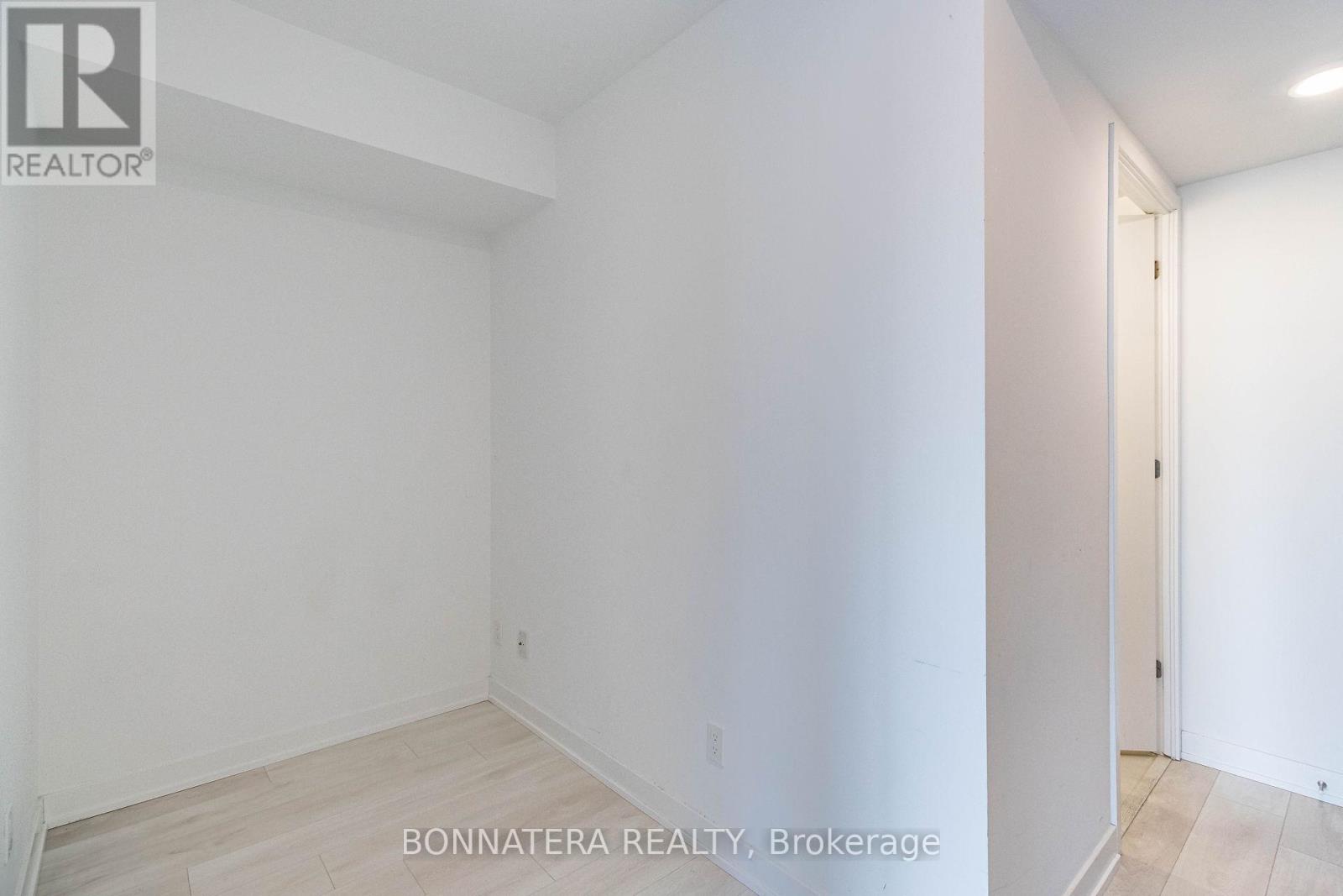 2313 - 501 Yonge Street, Toronto, Ontario  M4Y 0G8 - Photo 13 - C12992374