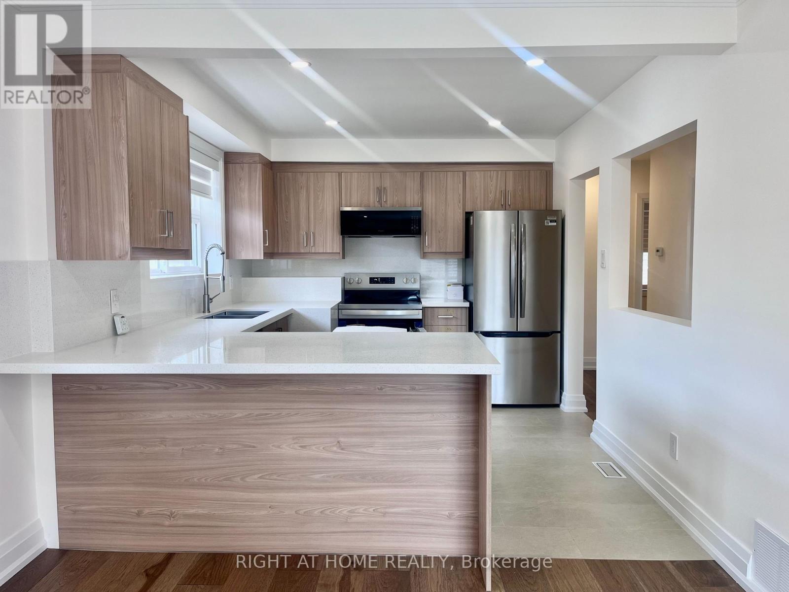 22 FROLICK CRESCENT, Toronto, Ontario