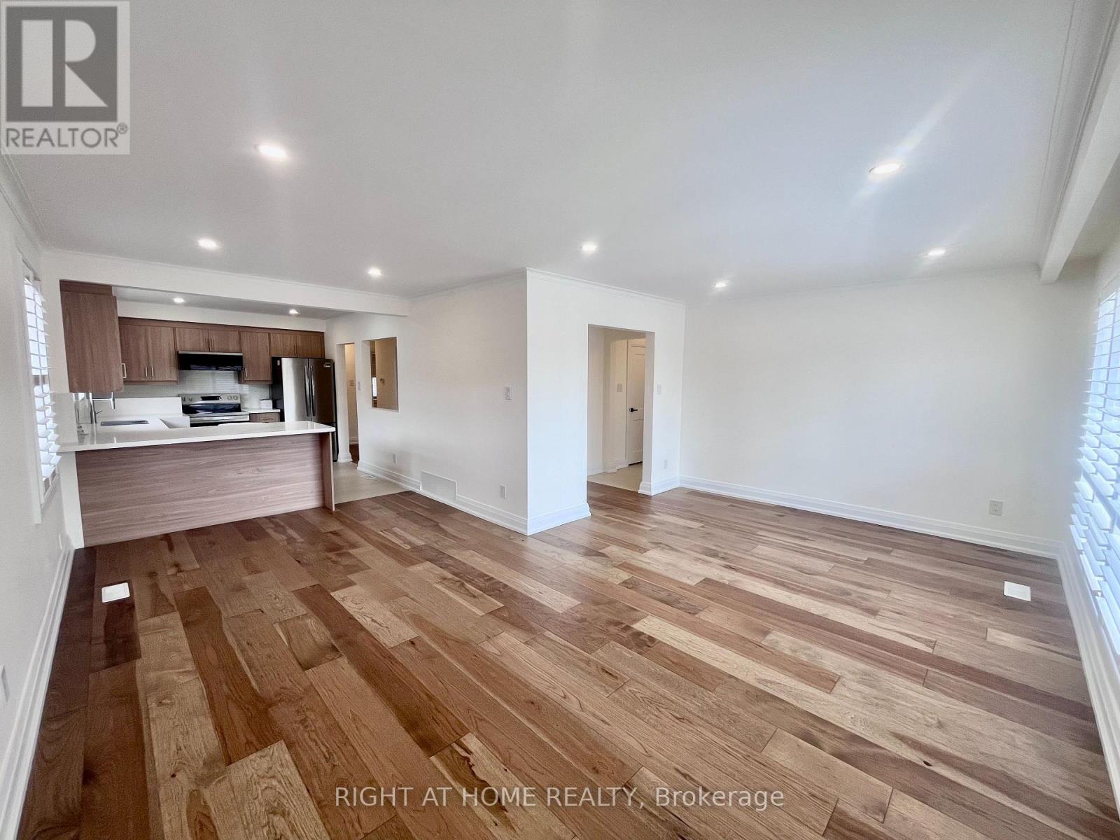 22 Frolick Crescent, Toronto, Ontario  M1G 3E7 - Photo 5 - E12992088