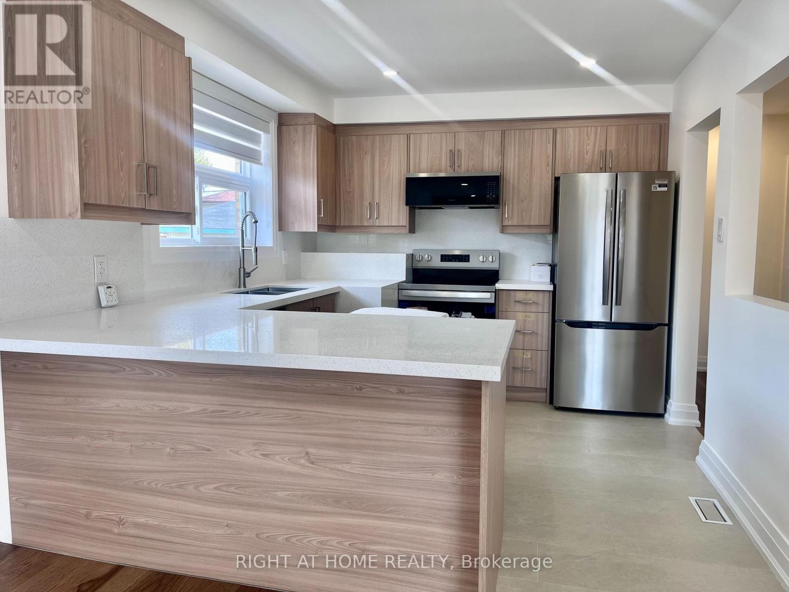 22 Frolick Crescent, Toronto, Ontario  M1G 3E7 - Photo 7 - E12992088