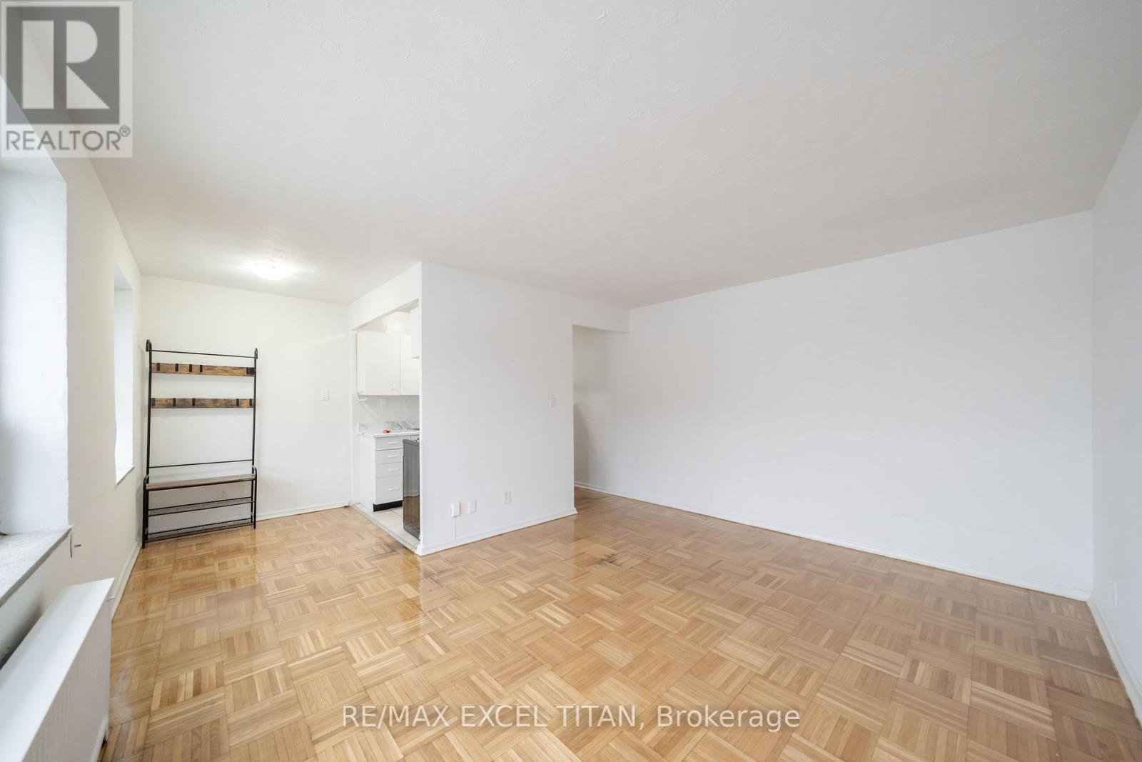 9 - 156 Kingston Road, Toronto, Ontario  M4L 1T1 - Photo 3 - E12992132