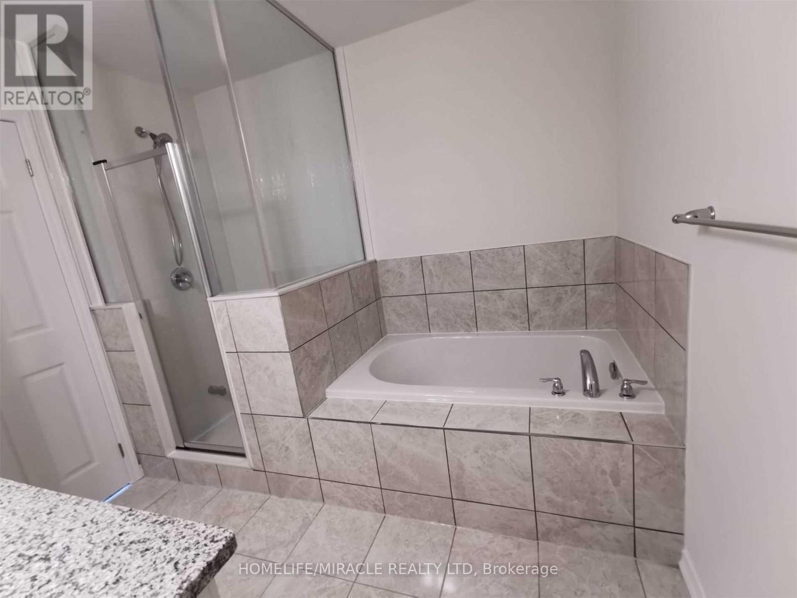 2559 Barbarolli Path, Oshawa, Ontario  L1L 0P9 - Photo 10 - E12992134