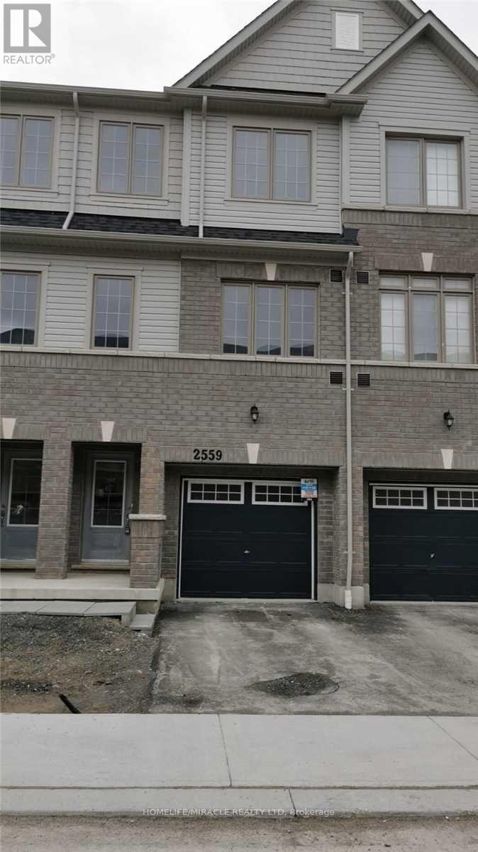 2559 Barbarolli Path, Oshawa, Ontario  L1L 0P9 - Photo 3 - E12992134