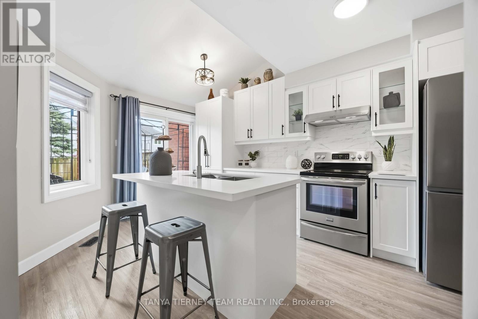 86 Zachary Place, Whitby, Ontario  L1M 1E2 - Photo 17 - E12992300