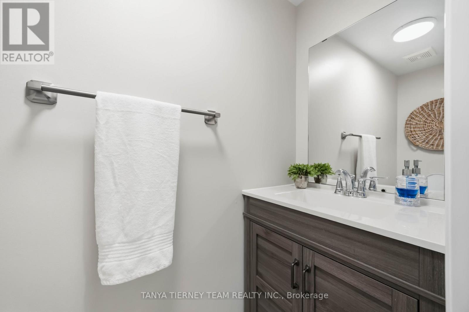 86 Zachary Place, Whitby, Ontario  L1M 1E2 - Photo 23 - E12992300