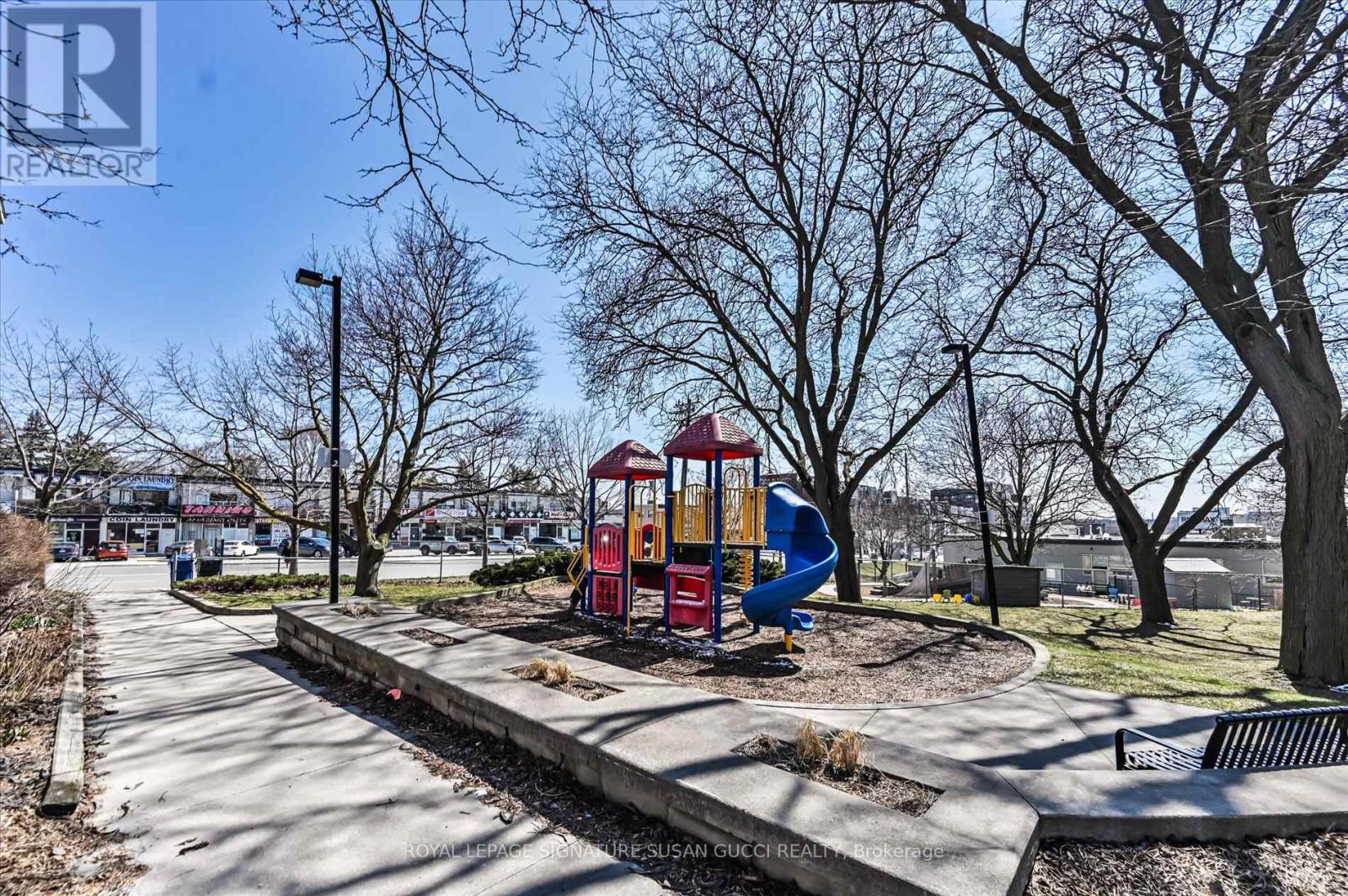 4 Blair Street, Toronto, Ontario  M4B 3N6 - Photo 35 - E12992368