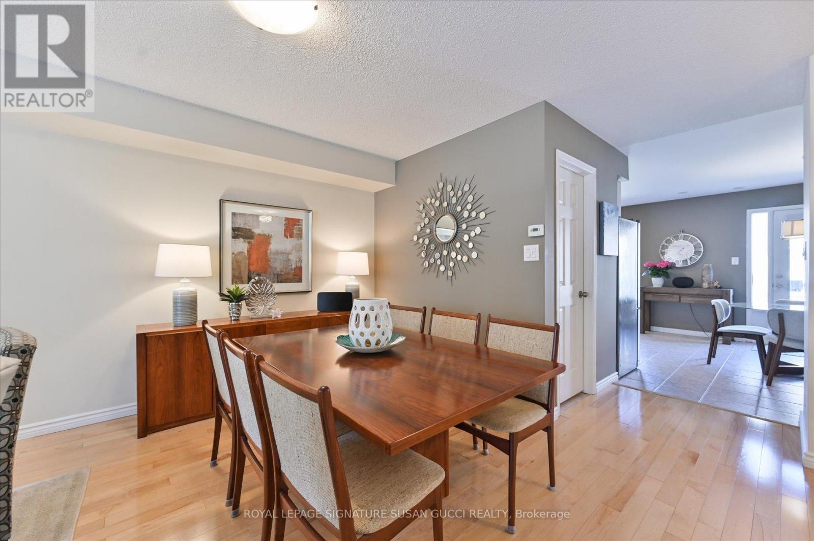 4 Blair Street, Toronto, Ontario  M4B 3N6 - Photo 4 - E12992368