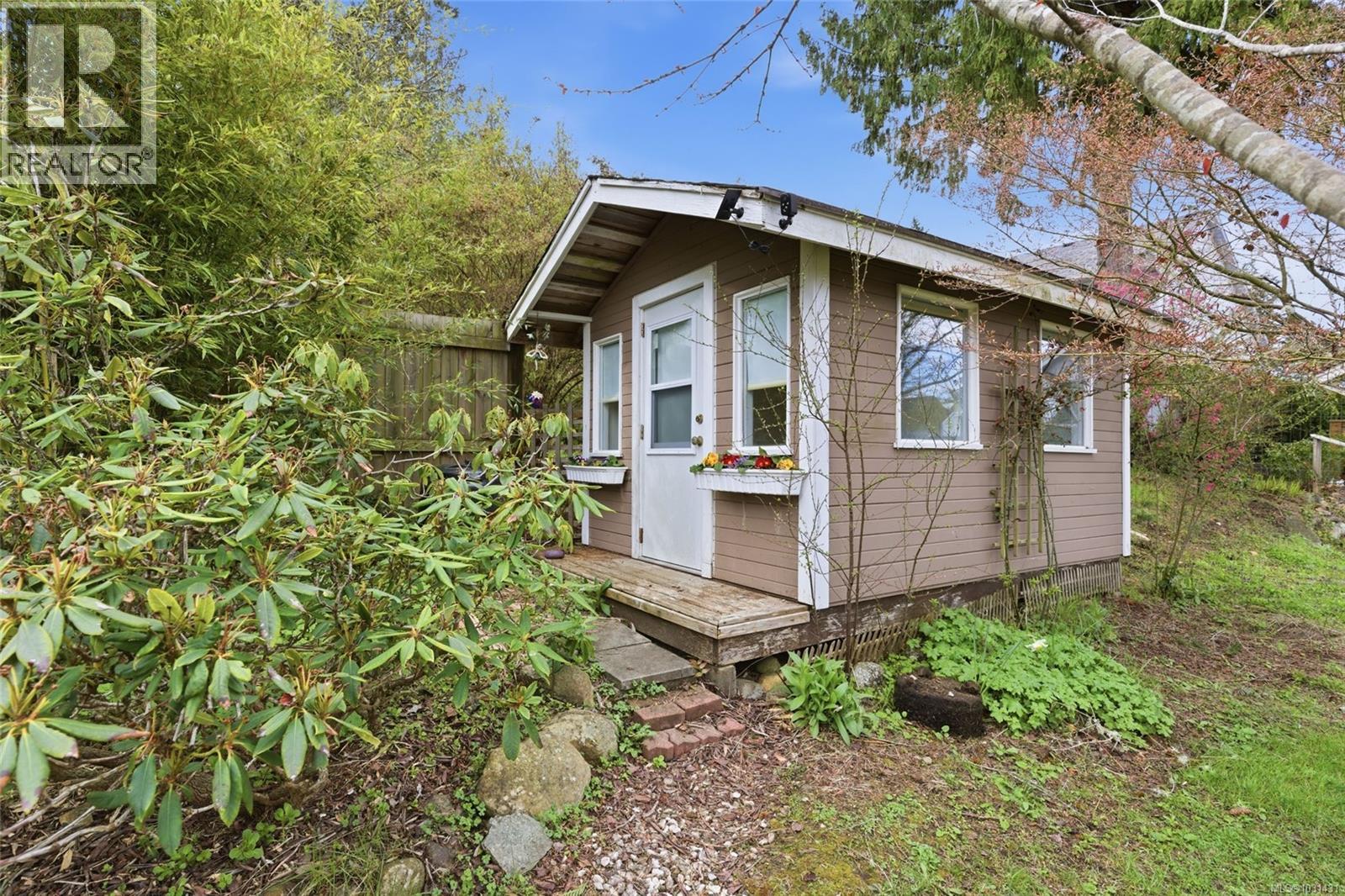 629 Jones St, Qualicum Beach, British Columbia  V9K 1H2 - Photo 9 - 1031431