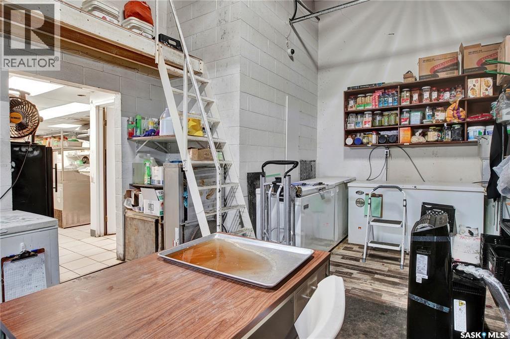 1013 Broadway Avenue, Saskatoon, Saskatchewan  S7N 1C1 - Photo 6 - SK032640