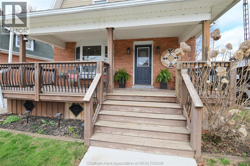 8 Ebenezer Street East, Ridgetown, Ontario  N0P 2C0 - Photo 4 - 26007851