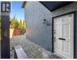 982 HOWIE AVENUE, Coquitlam, British Columbia