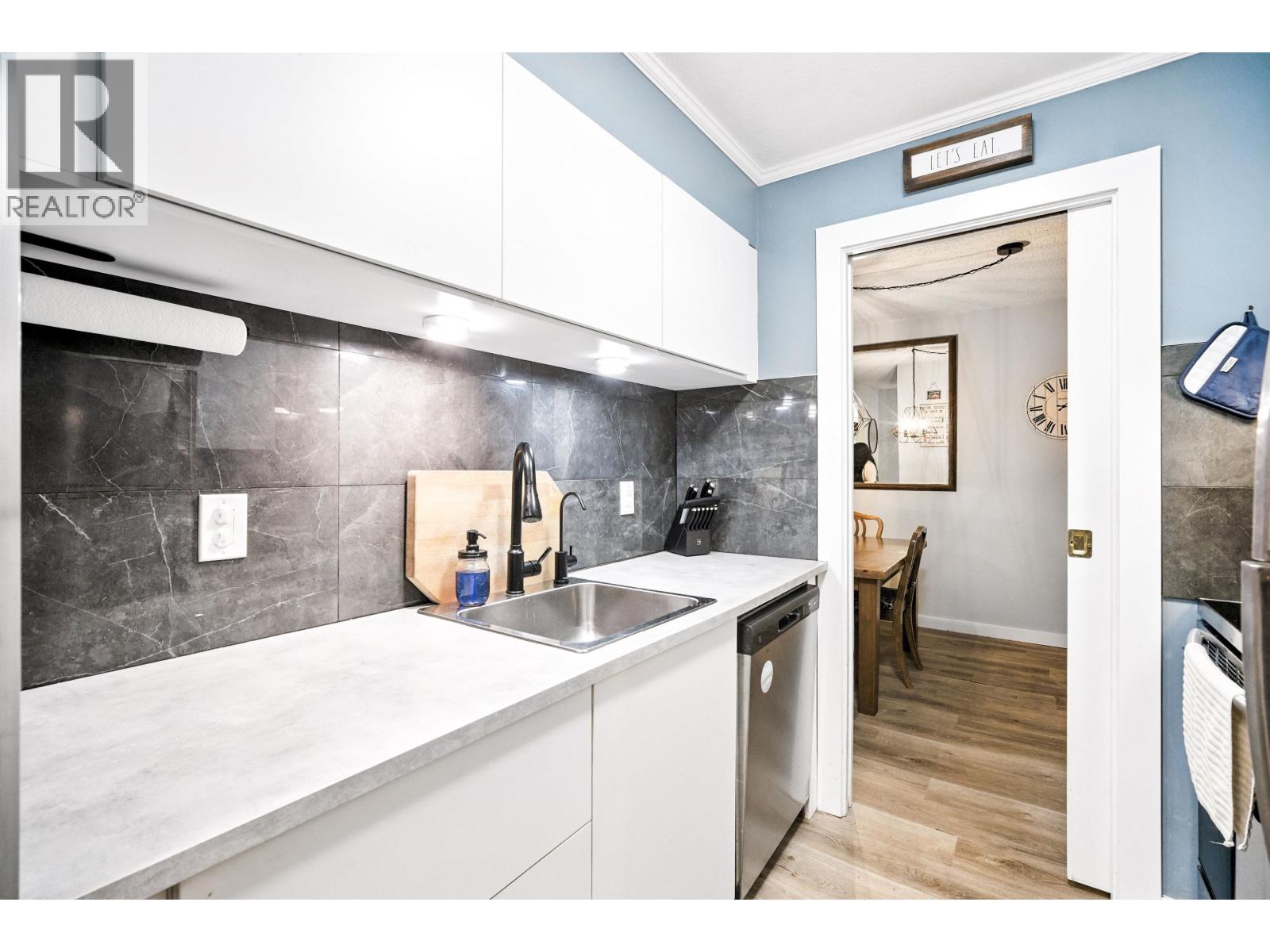 212 1955 Woodway Place, Burnaby, British Columbia  V5B 4S5 - Photo 12 - R3109080