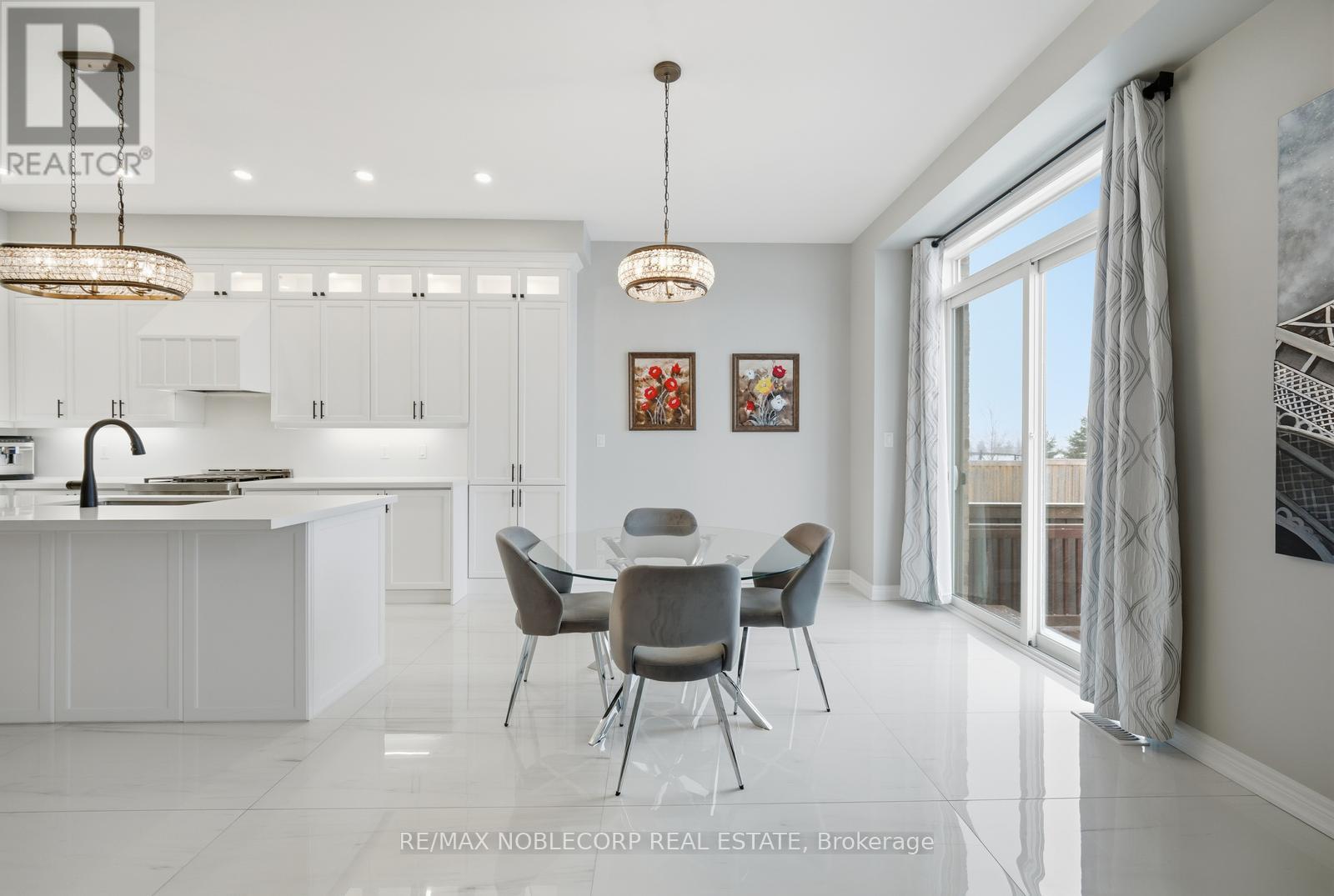 40 Pierce Place, New Tecumseth (Tottenham), Ontario  L0G 1W0 - Photo 17 - N12992170