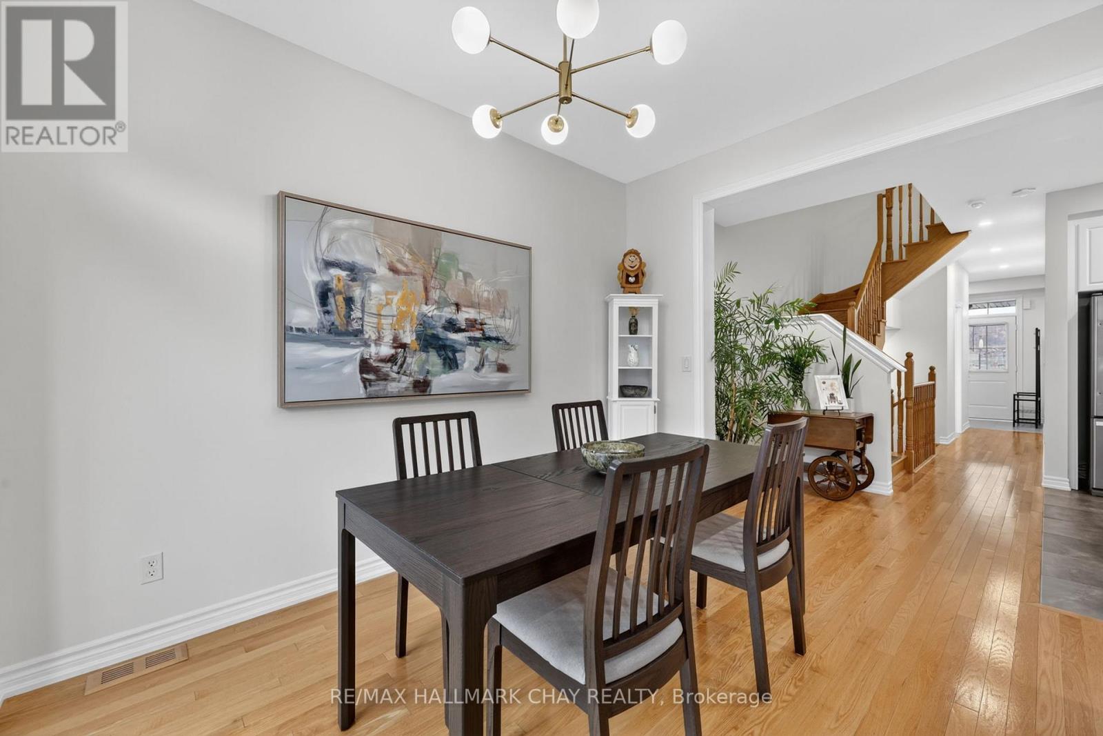 81 Alvin Pegg Drive, East Gwillimbury, Ontario  L9R 0R6 - Photo 12 - N12992258