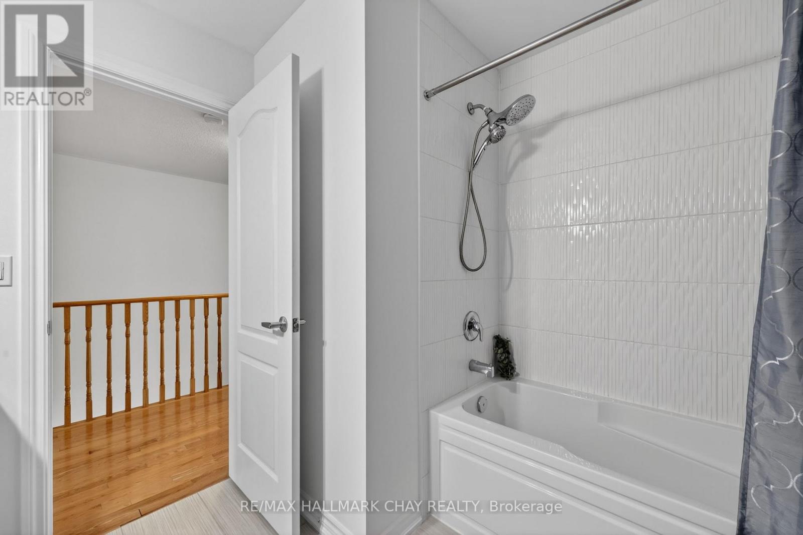 81 Alvin Pegg Drive, East Gwillimbury, Ontario  L9R 0R6 - Photo 22 - N12992258