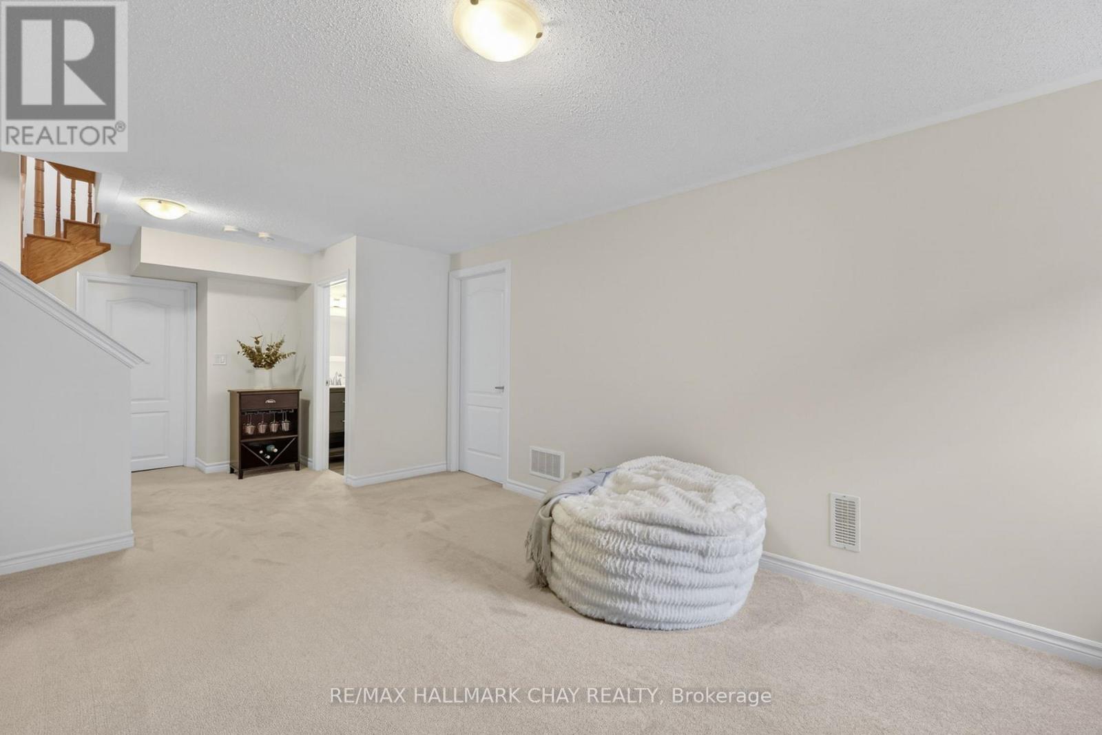 81 Alvin Pegg Drive, East Gwillimbury, Ontario  L9R 0R6 - Photo 30 - N12992258