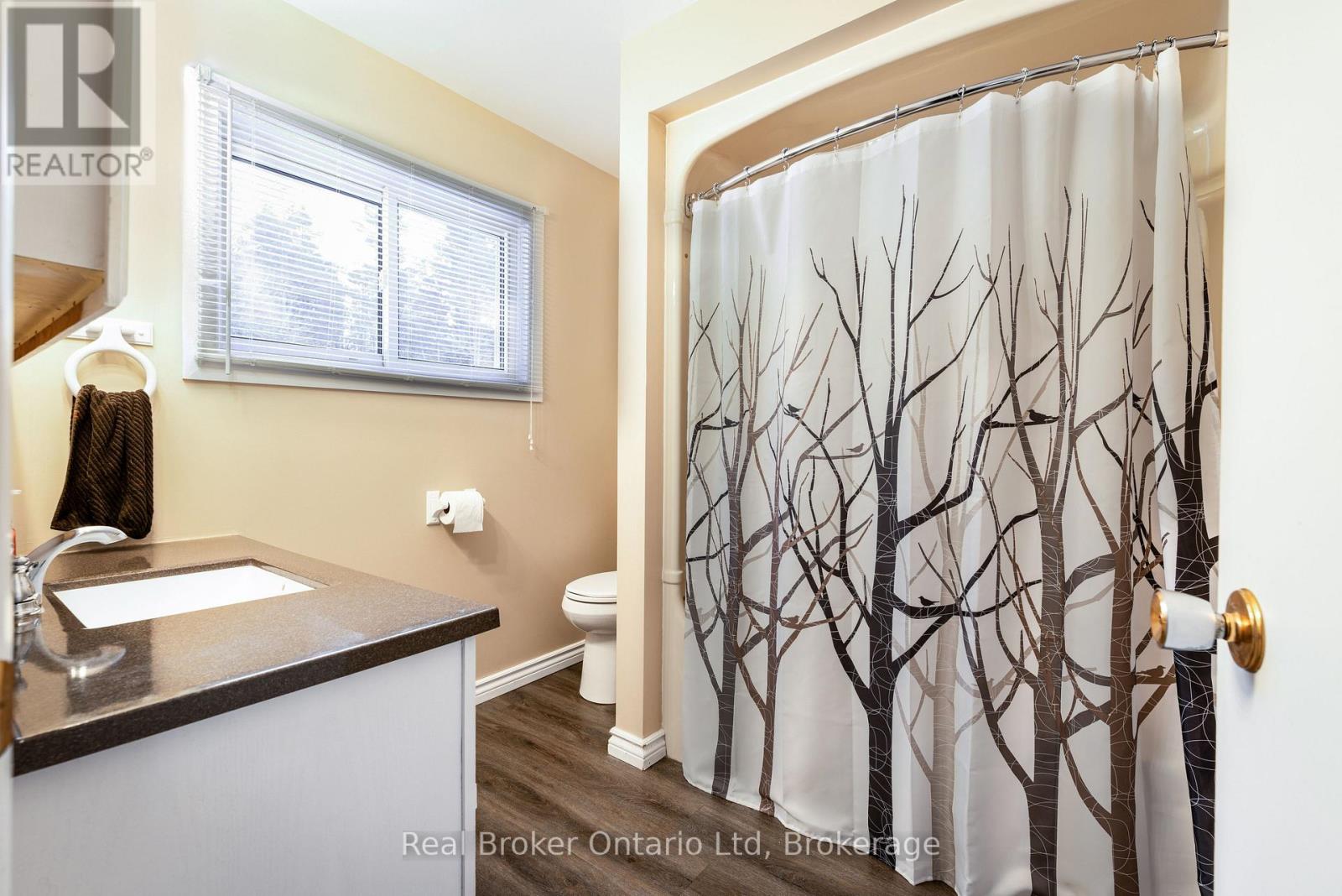 16 Twin River Drive N, South Bruce Peninsula, Ontario  N0H 2T0 - Photo 10 - X12927748