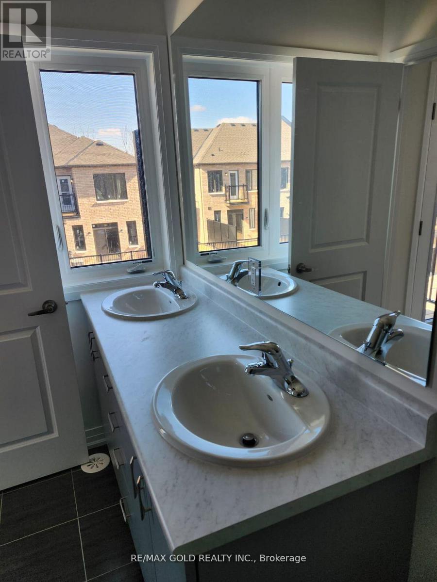 29 Cherry Hill Lane, Barrie (Painswick South), Ontario  L9J 0M7 - Photo 35 - S12992244