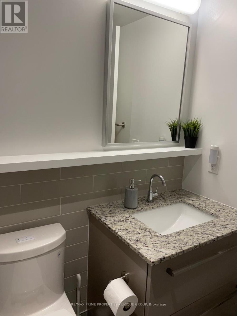 116 Varna Drive, Toronto, Ontario  M6H 0C8 - Photo 21 - C12987652