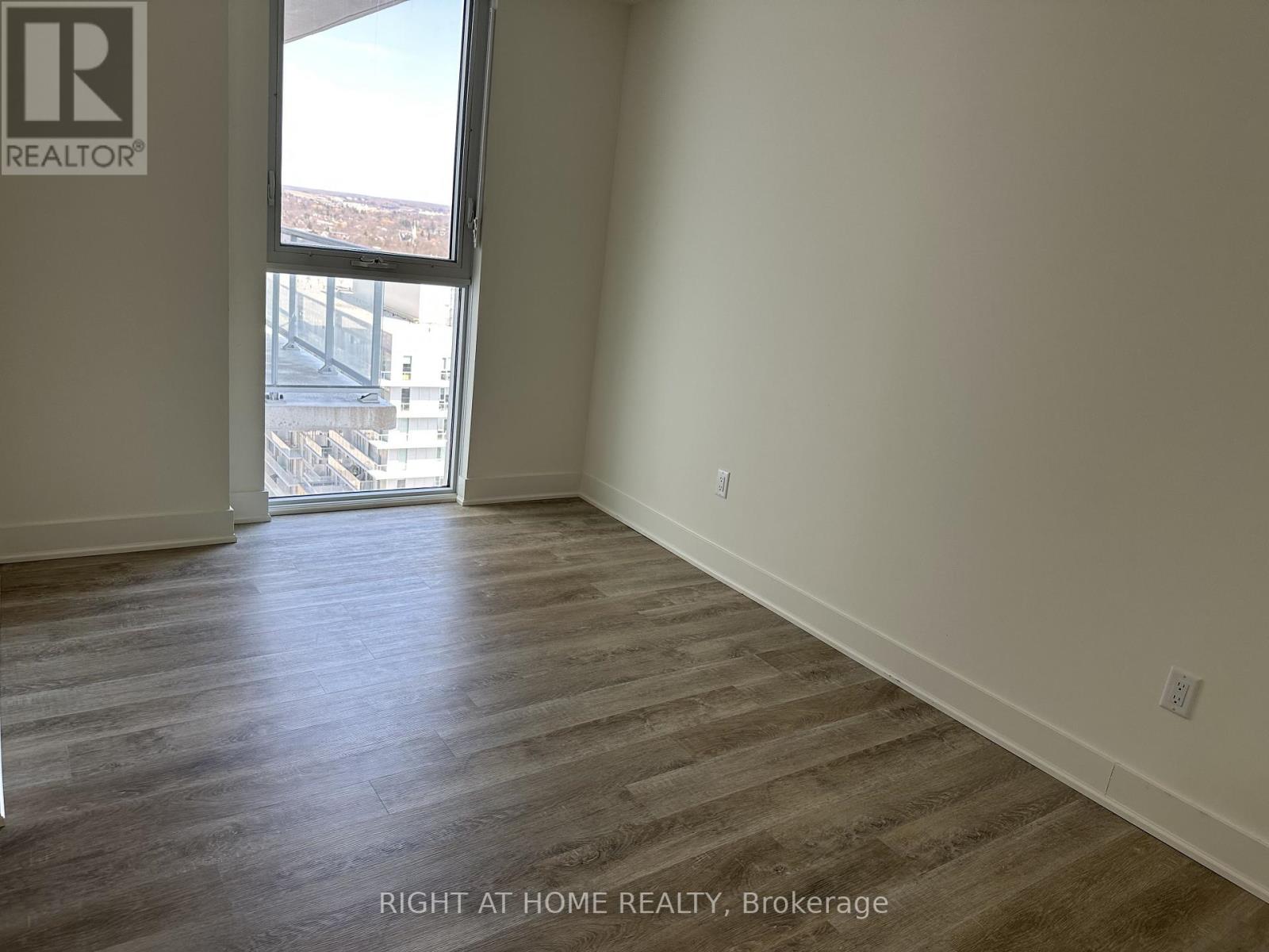 1404 - 185 Deerfield Road, Newmarket, Ontario  L3Y 0G7 - Photo 19 - N12965480