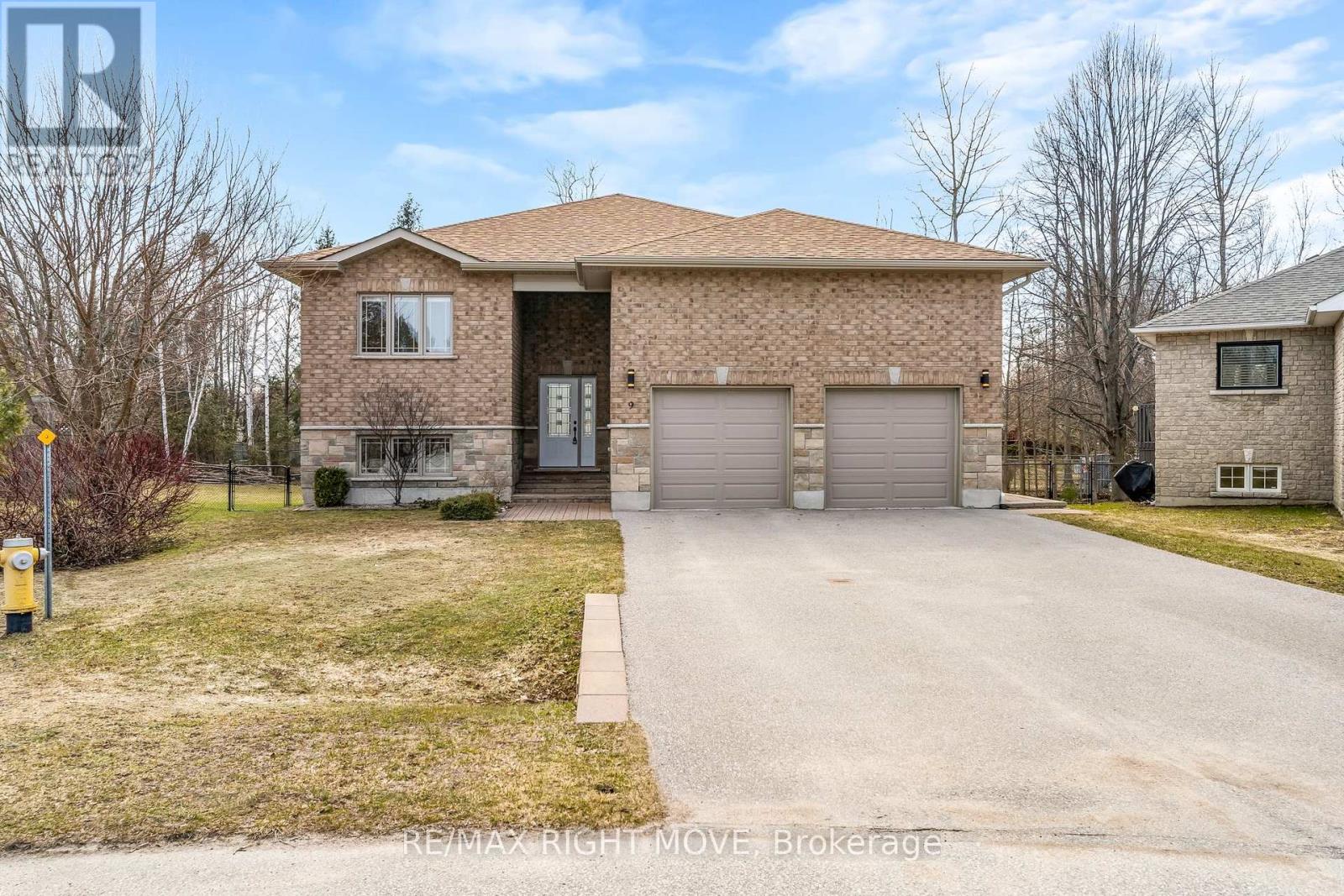 9 SUNRISE CIRCLE, Wasaga Beach, Ontario