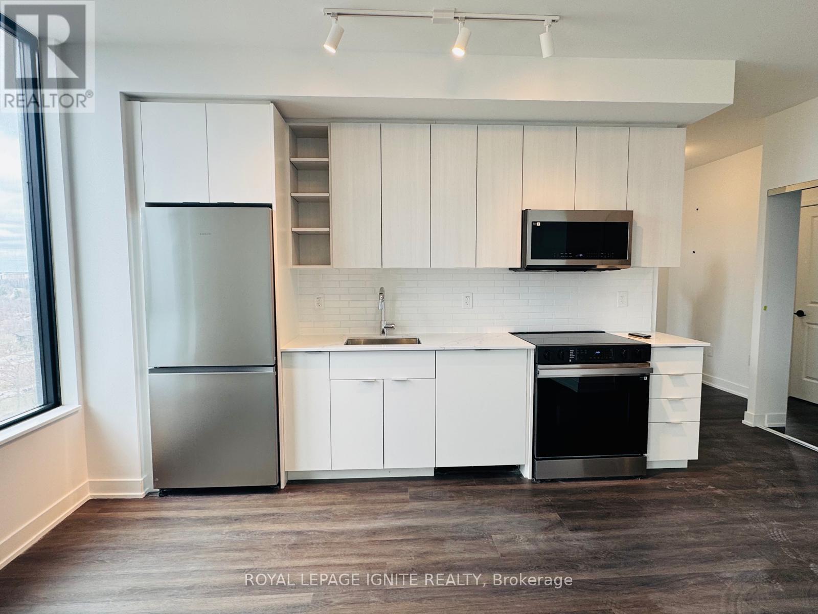 1302 - 2075 Lakeshore Road, Burlington, Ontario L7R 0H3 - Photo 6 - W12965370